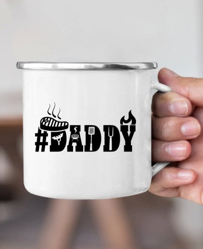 Tasse en acier émaillé - Daddy BBQ | Collection famille par Pilou et Lilou
