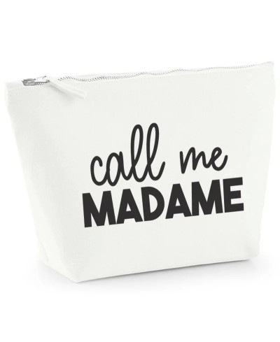 Trousse sophistiquée 'Call Me Madame' de la collection Girly en blanc et noir, parfaite pour un style affirmé